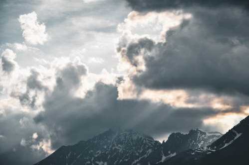 江俊队录像 斯诺克苏格兰公开赛1/4决赛 对战vs马修-塞尔特队回放 2025年12月20日 09:22:21比赛视频完整直播回看